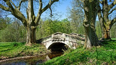 Kamenný most v zámeckém parku Kačina (Most) • Mapy.cz